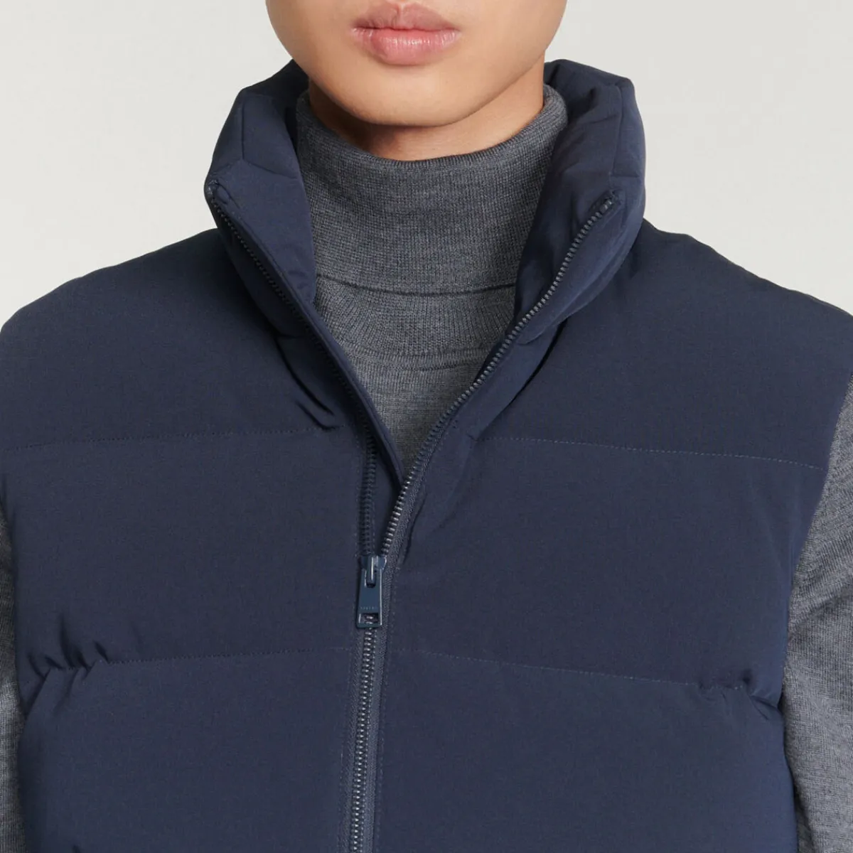 Hot Sleeveless Jacket In Technical Fabric Men Coats